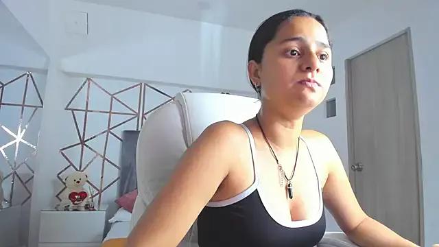 Giselle_Roldan on StripChat