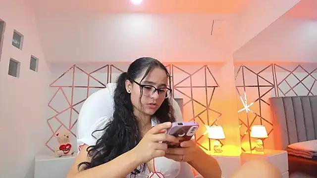 Giselle_Roldan on StripChat