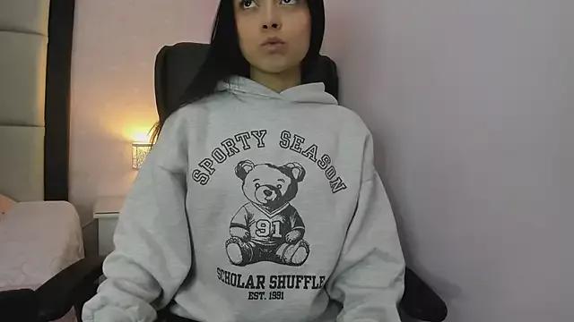 HannaClarrk_ on StripChat 