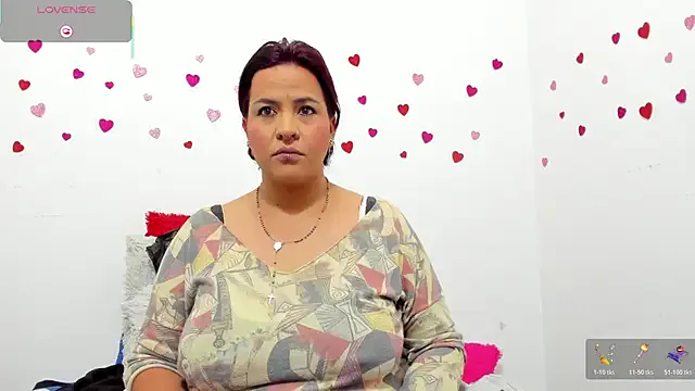 hazel_34 on StripChat