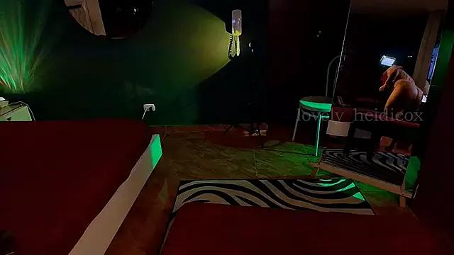 Join StripChat's HeidiCox HeidiCox from StripChat