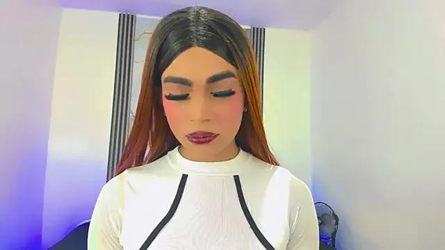 Hellen_moons__ on StripChat 