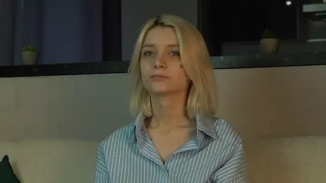 Freechat Hi_my_name_is on StripChat