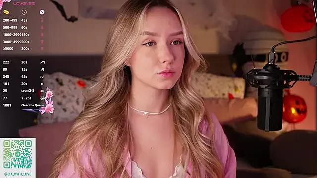 Cute HollisBeckett from StripChat HollisBeckett from StripChat