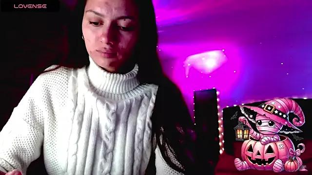 holy_juli from StripChat