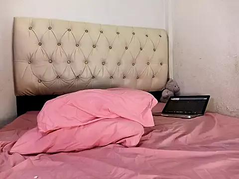 Masturbate to 23 years old honey_ass25 from StripChat honey_ass25 from StripChat