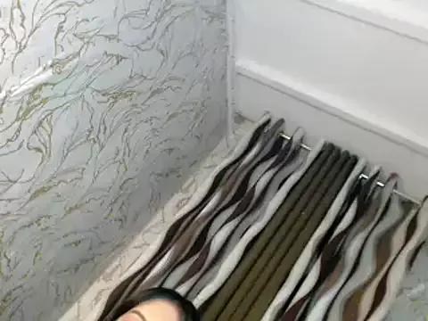 Freechat Honey_Swellens on StripChat