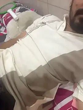 hornyguy271192