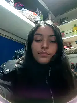 hotwife26 on StripChat