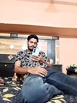 Freechat HotXKrish on StripChat