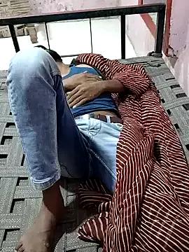 Freechat HotXKrish on StripChat