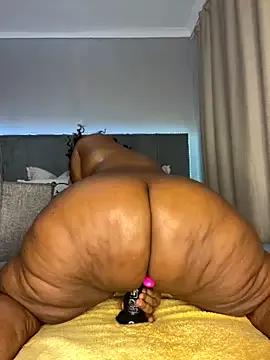 Naked HugeMassiveBooty wants you to fuck her body now HugeMassiveBooty from StripChat