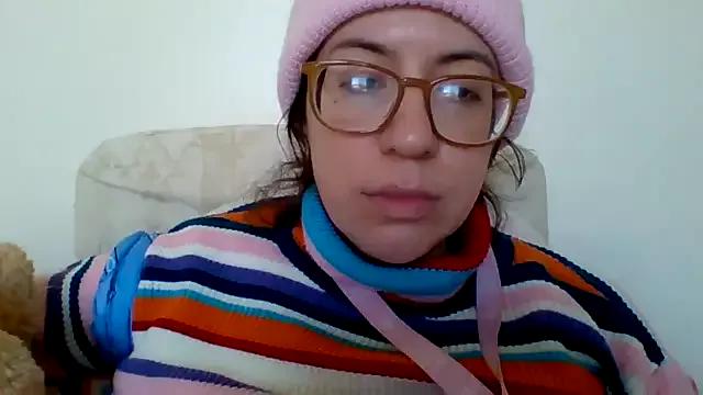 HYPHYtype on StripChat 