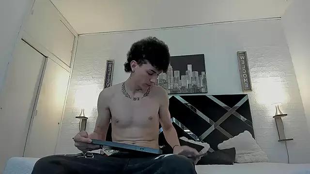 Slutty Iammariano wants you to fuck their body now iammariano from StripChat