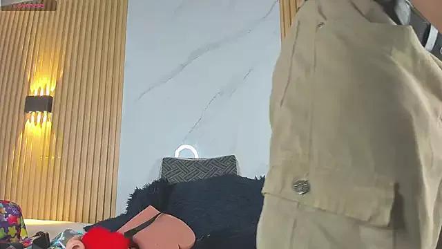 Masturbate to slutty model IM_DAREN IM_DAREN from StripChat