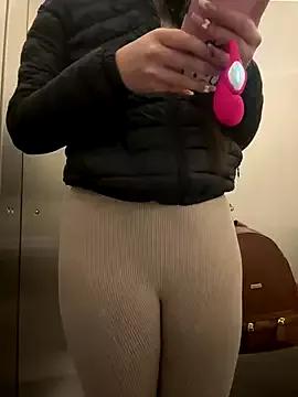 Checkout 23 years old Isabella21_ from StripChat Isabella21_ from StripChat