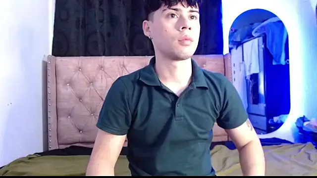Freechat ITHAN_DREAMBOY on StripChat