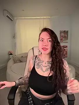 IvyHoney on StripChat 