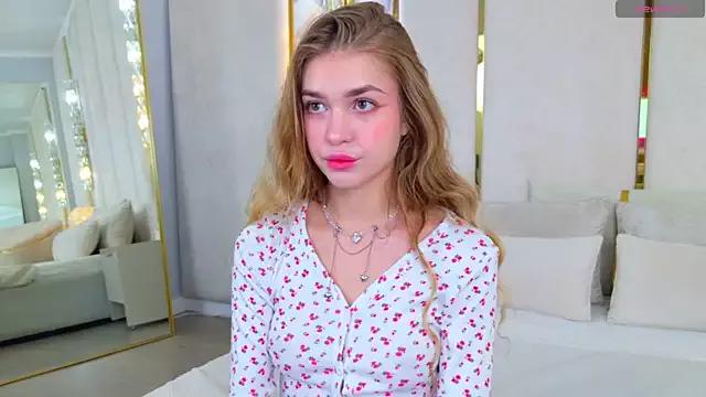 Join sweet performer JenniNellson JenniNellson from StripChat