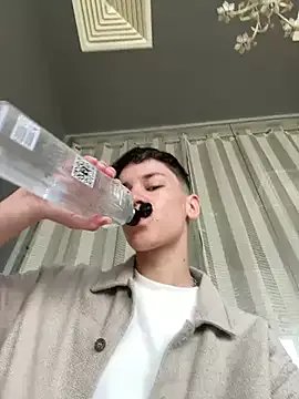 JessyAdore on StripChat 