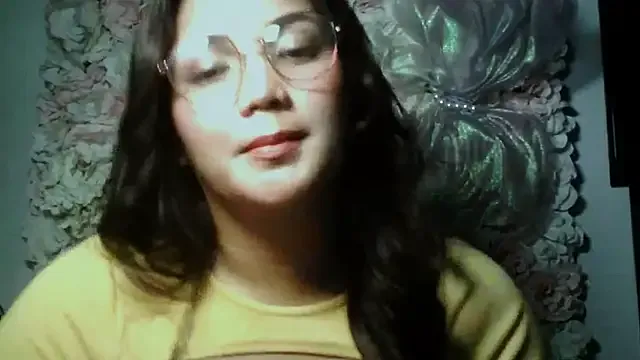 JodeeGaer — Kiss in air