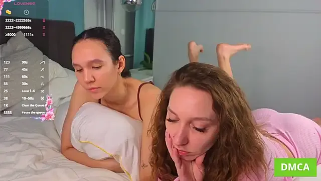 Freechat JohnetteConstine on StripChat