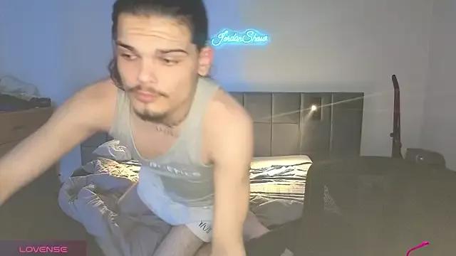 JordanShow on StripChat 