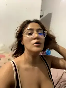 Juliana_News on StripChat