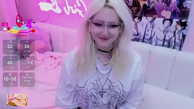 JuliaSharkk —  SHOW PUSSY SPREAD