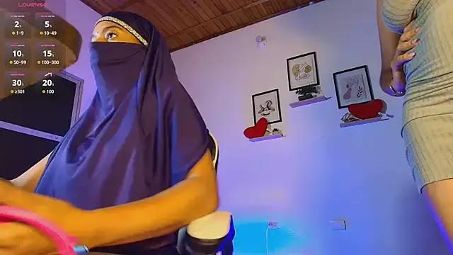 julieta_glow — show pussy