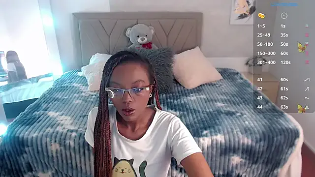 june_fox — Naked x 5 min