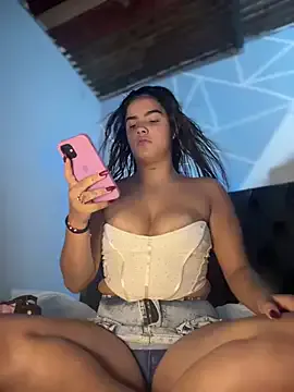 Kaily_Sweet16 — Silence, I'm in a restaurant with friend