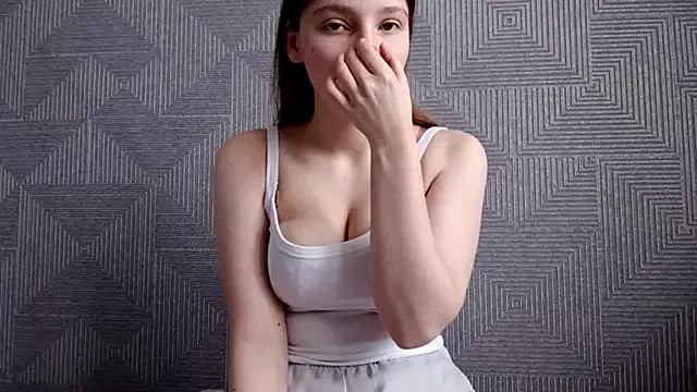 KateClarky — bigges  smile and blow kiss