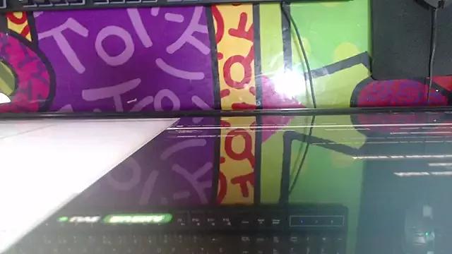 Freechat katty_s_ch on StripChat