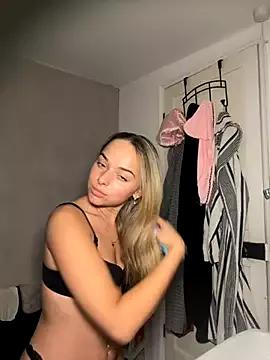 Discover KayleeBella, they want to masturbate for you KayleeBella from StripChat