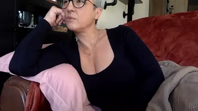 Freechat Kbimpakt on StripChat