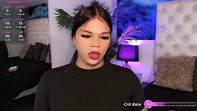 Keira_Fox31 on StripChat