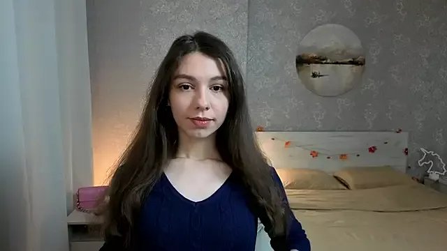 KellyShines on StripChat 