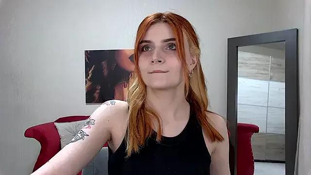 KellyStone on StripChat 