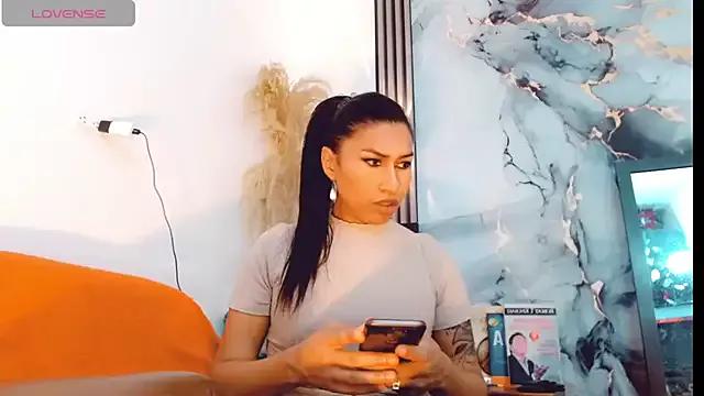 Private khiara_moretti on StripChat