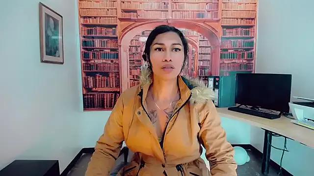 Private khiara_moretti on StripChat