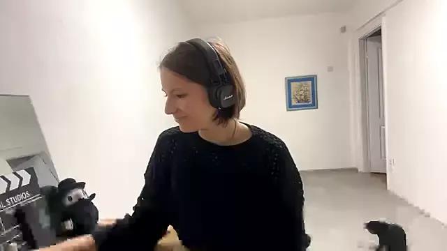 Freechat KindraScullion on StripChat