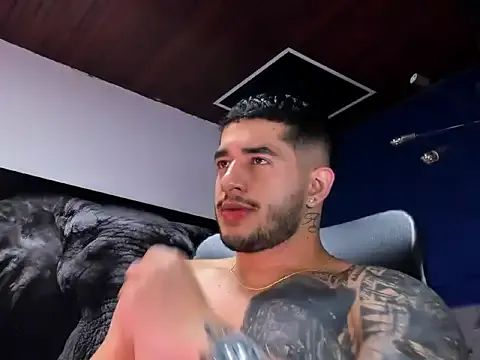 StripChat king_falconer is Freechat king_falconer — CUM SHOW