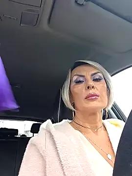 KirraWhite from StripChat