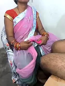 Group Kissing_Couple on StripChat