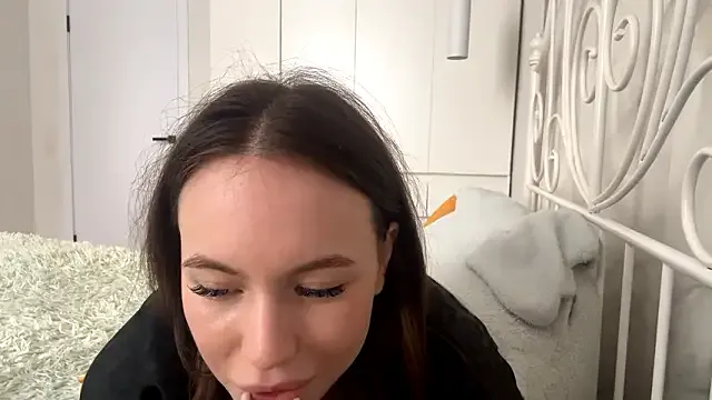 StripChat KitCerveny is Freechat KitCerveny — Massaging my boobs under my top.