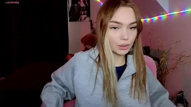 StripChat KitsyMoore is Freechat KitsyMoore — Kitsy's last day, bye?