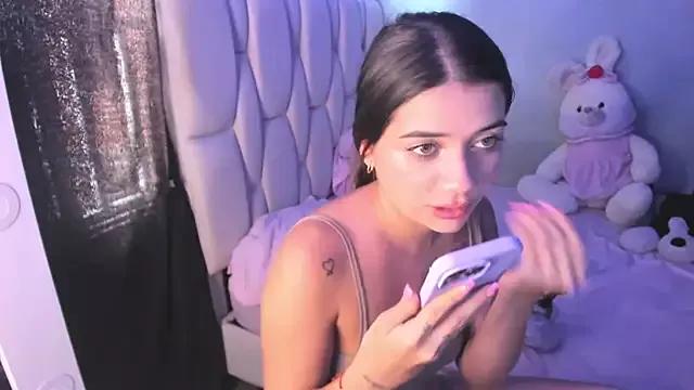 KittyKlum on StripChat 