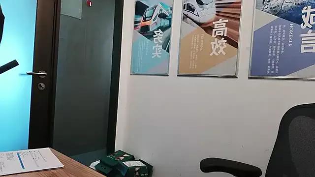 Sweet KKMM168 wants you to fuck her body now KKMM168 from StripChat