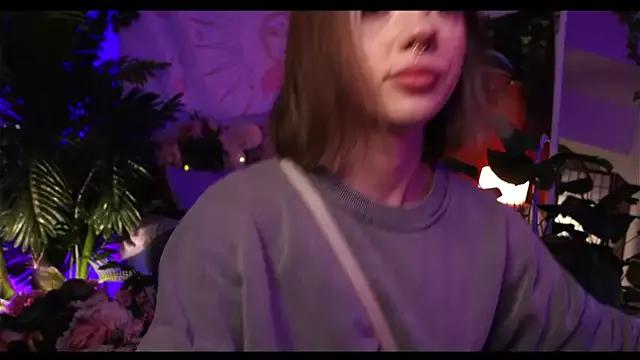 KristaBrooks on StripChat 